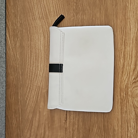 DIPTYQUE Paris Cosmetic Bag - Picture 6 of 6